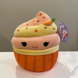 NWT 8” Keisha the Carrot Cake Cupcake Easter Squishmallow